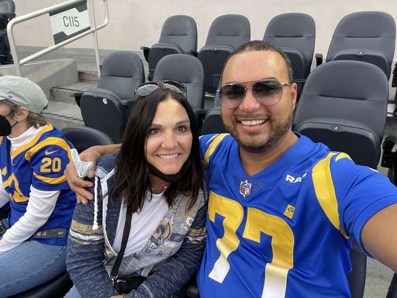 Gary and Stacy game day selfie at SoFi Stadium